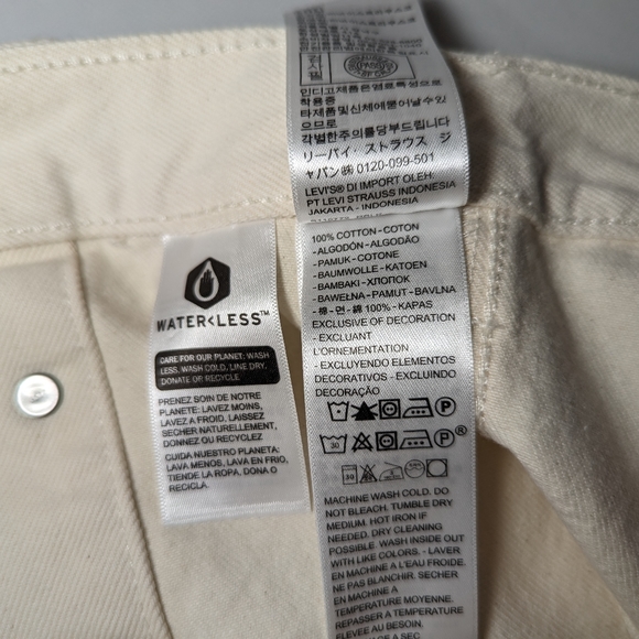 NEW-  Womens Levi's A-line Button Front Mini Skirt Today is the Day White - Picture 8 of 8